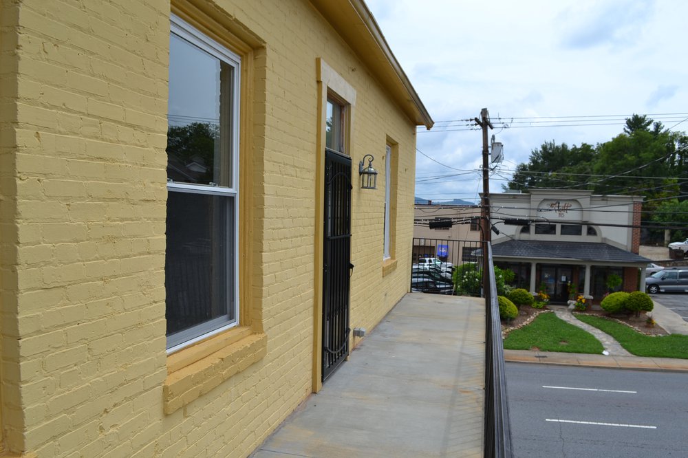 Downtown Digs back balcony